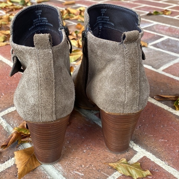 Franco Fortini Lexi suede booties size 9 - Picture 3 of 9